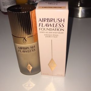 Charlotte Tilbury Airbrush Flawless Foundation 💕